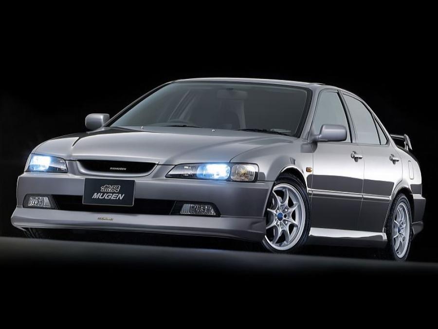  Honda Accord by Mugen 2000 года  (фото 1 из 2)
